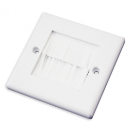 WPWB50 White Single Flush Outlet with White Brushes